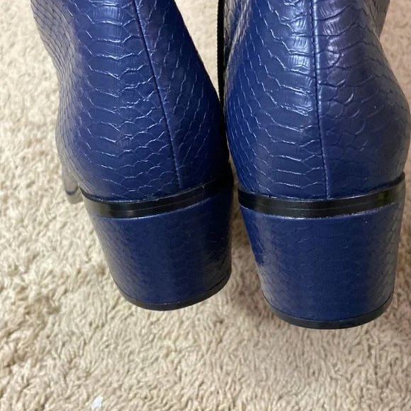 Eloquii Women Navy Glimmer Faux Croc Embossed Boots Size 9W Wide Calf - Picture 8 of 15